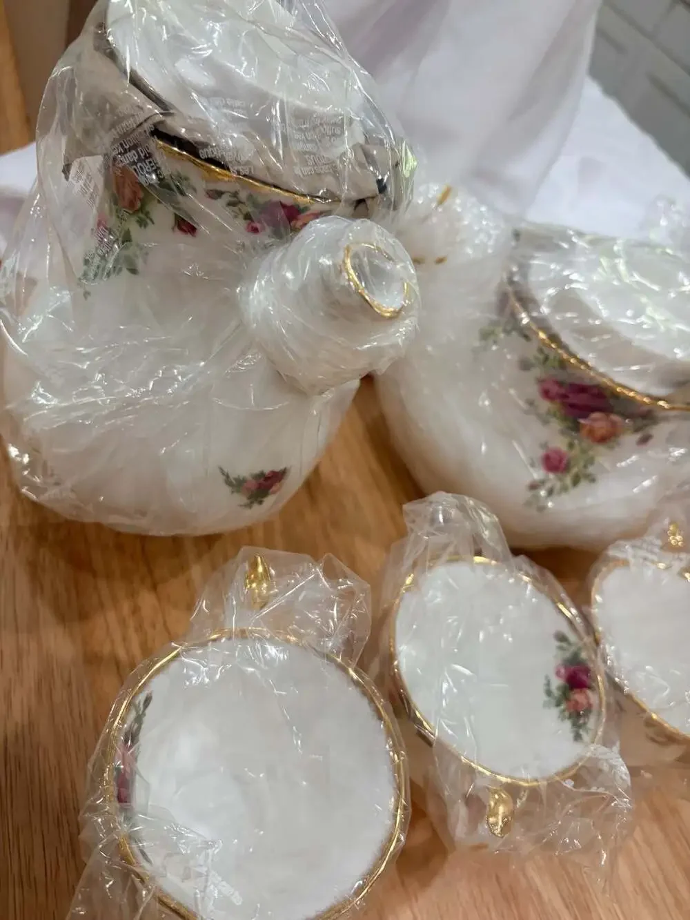 Royal Albert Old Country Roses 46 Pc for 8 Pristine Vintage Tea & Coffee Service